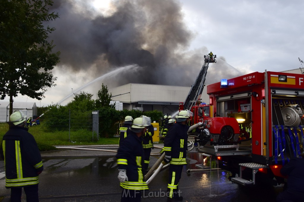 Grossbrand Halle Troisdorf Kriegsdorf Junkersring P111.JPG - Miklos Laubert